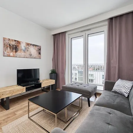 Tawryczewskiego By Renters